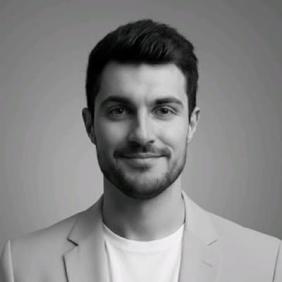Özgür Yaşar